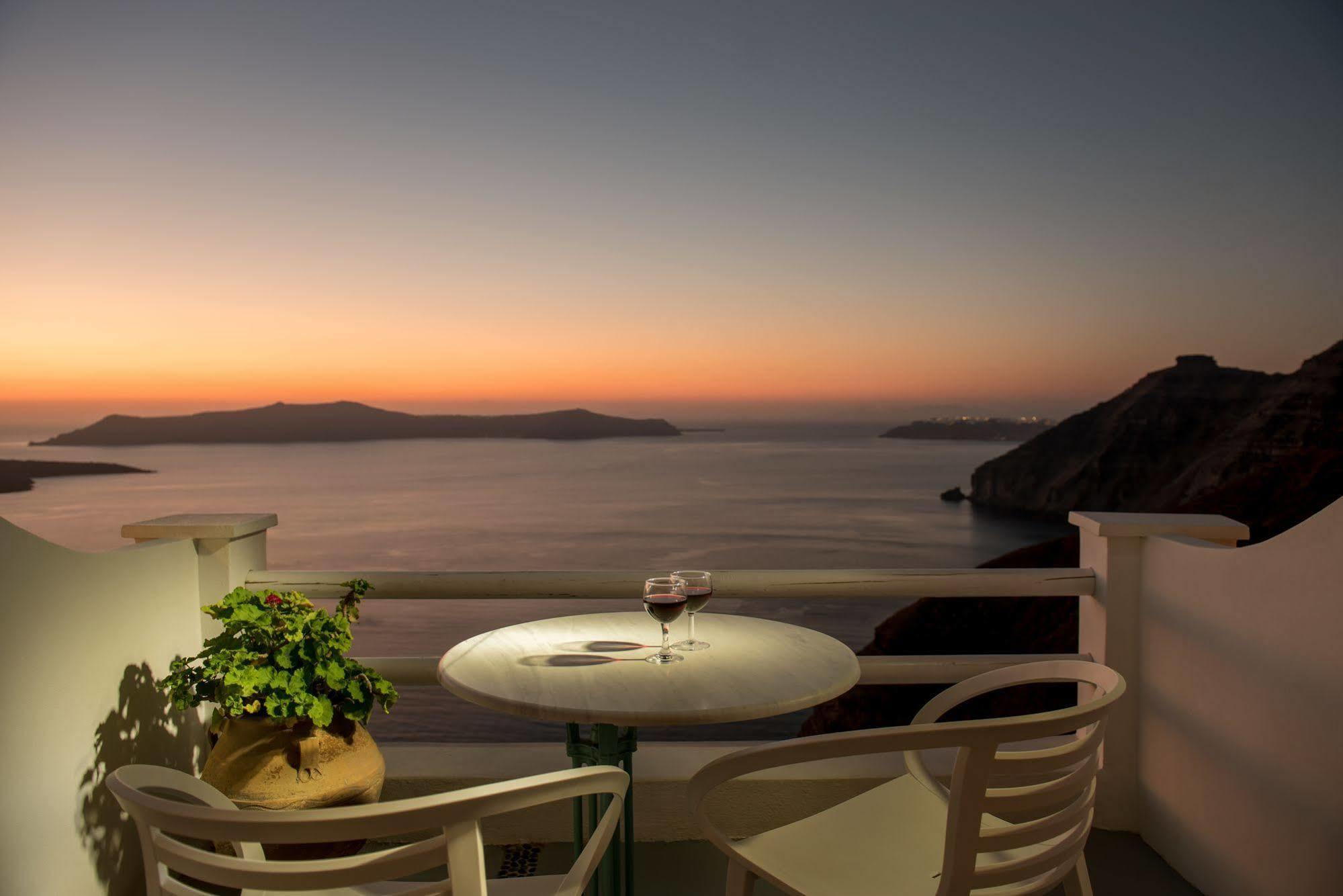 Keti 3* Fira (Santorini)